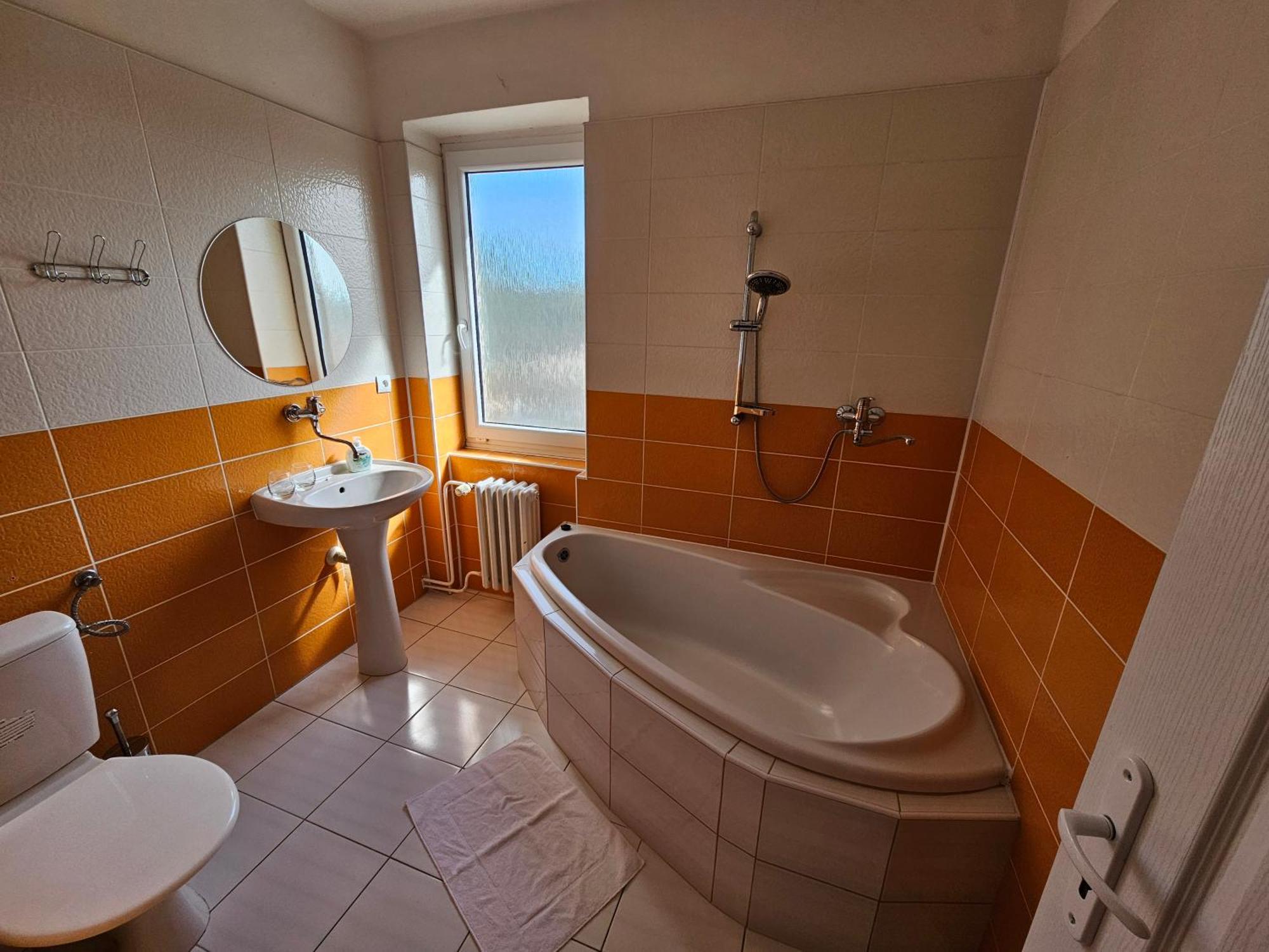 Hotel Union Louny Εξωτερικό φωτογραφία